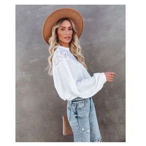 NWOT VICI Nayeli Cotton Blend Lace Blouse - Small